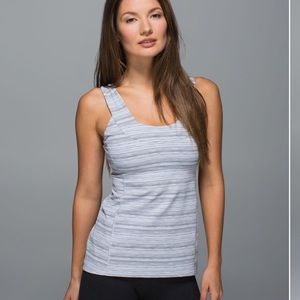 Lululemon scoop neck tank